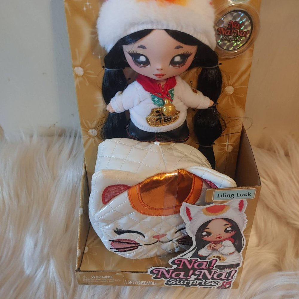 Na! Na! Na! Surprise Glam Series 2 Liling Luck 2-in-1 7.5" Fashion Doll and Purs